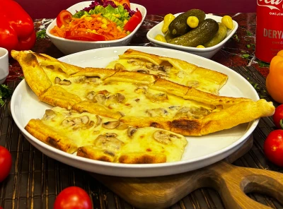 Mantarlı Kaşarlı Pide