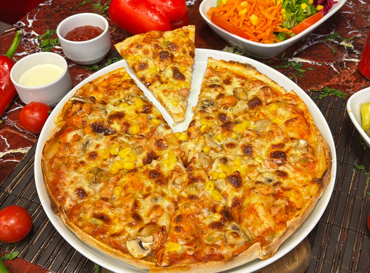 Tavuklu Mantarlı Pizza