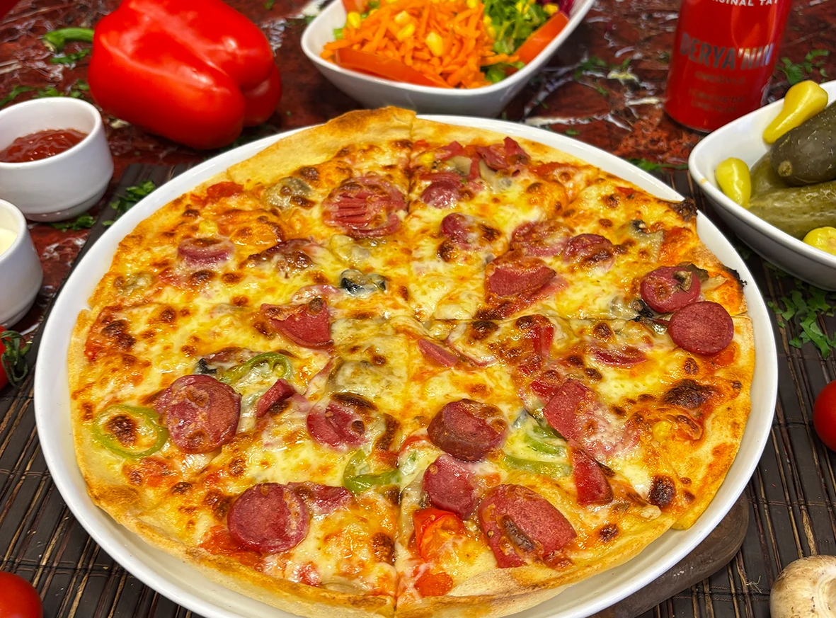Sucuklu Pizza